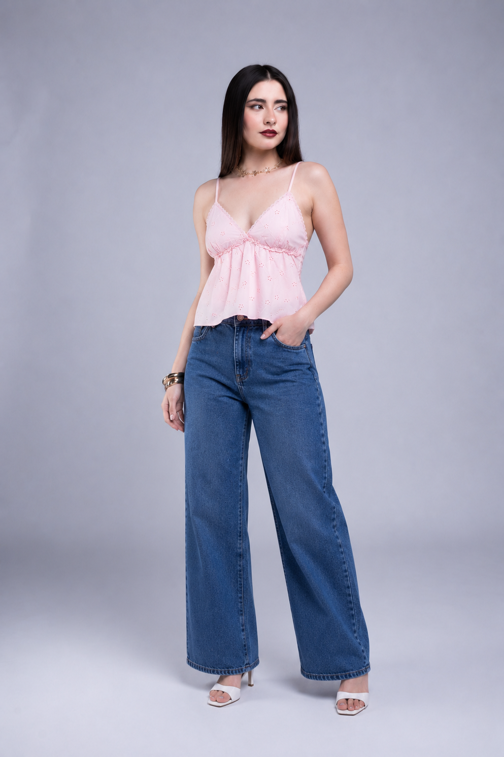 Blusa de Tirantes con Encaje y Bordado Floral