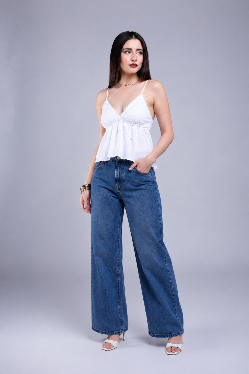 Blusa de Tirantes con Encaje y Bordado Floral