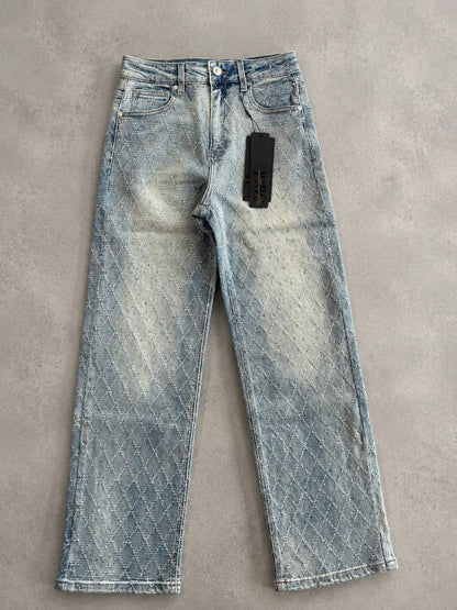 Jeans Rectos con Pedrería y Diseño Diamante
