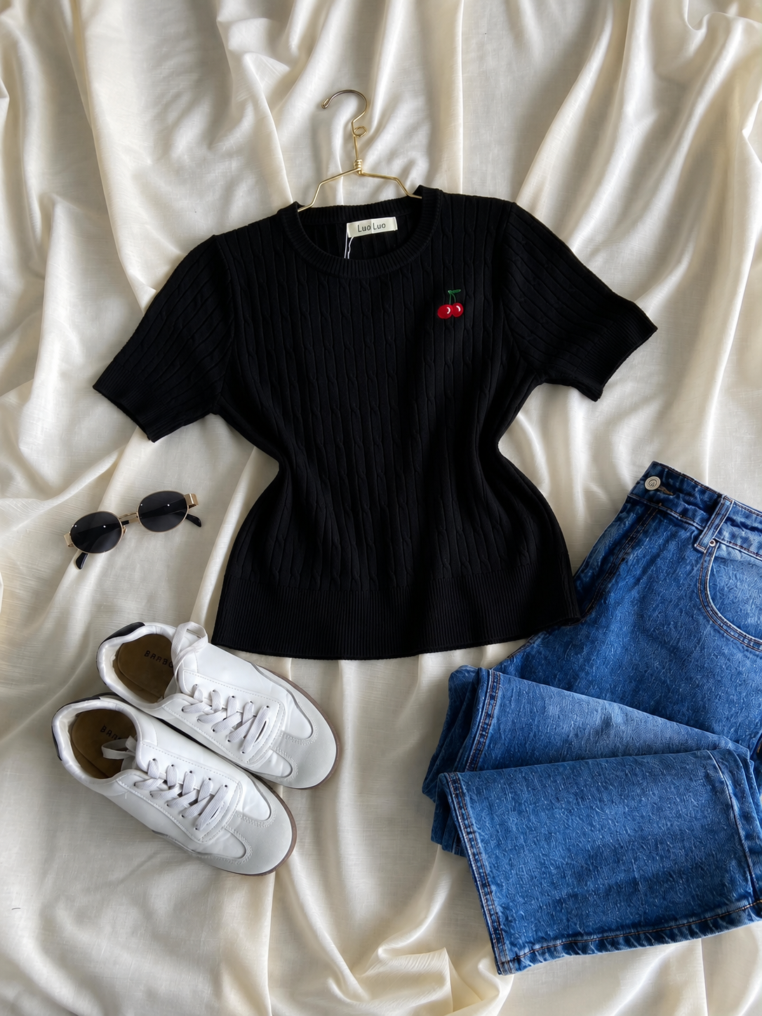 Blusa Tejida con Detalle de Cereza