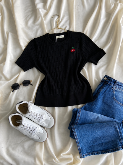 Blusa Tejida con Detalle de Cereza