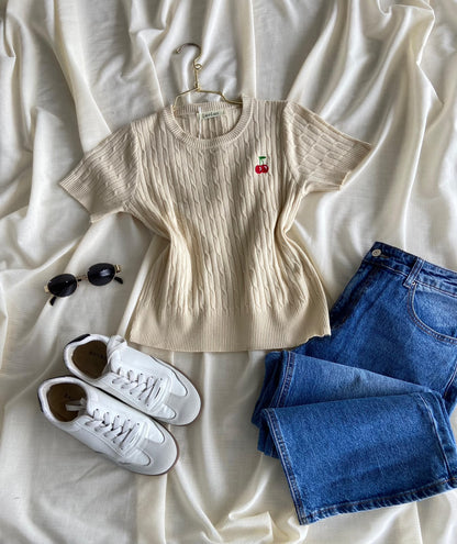 Blusa Tejida con Detalle de Cereza