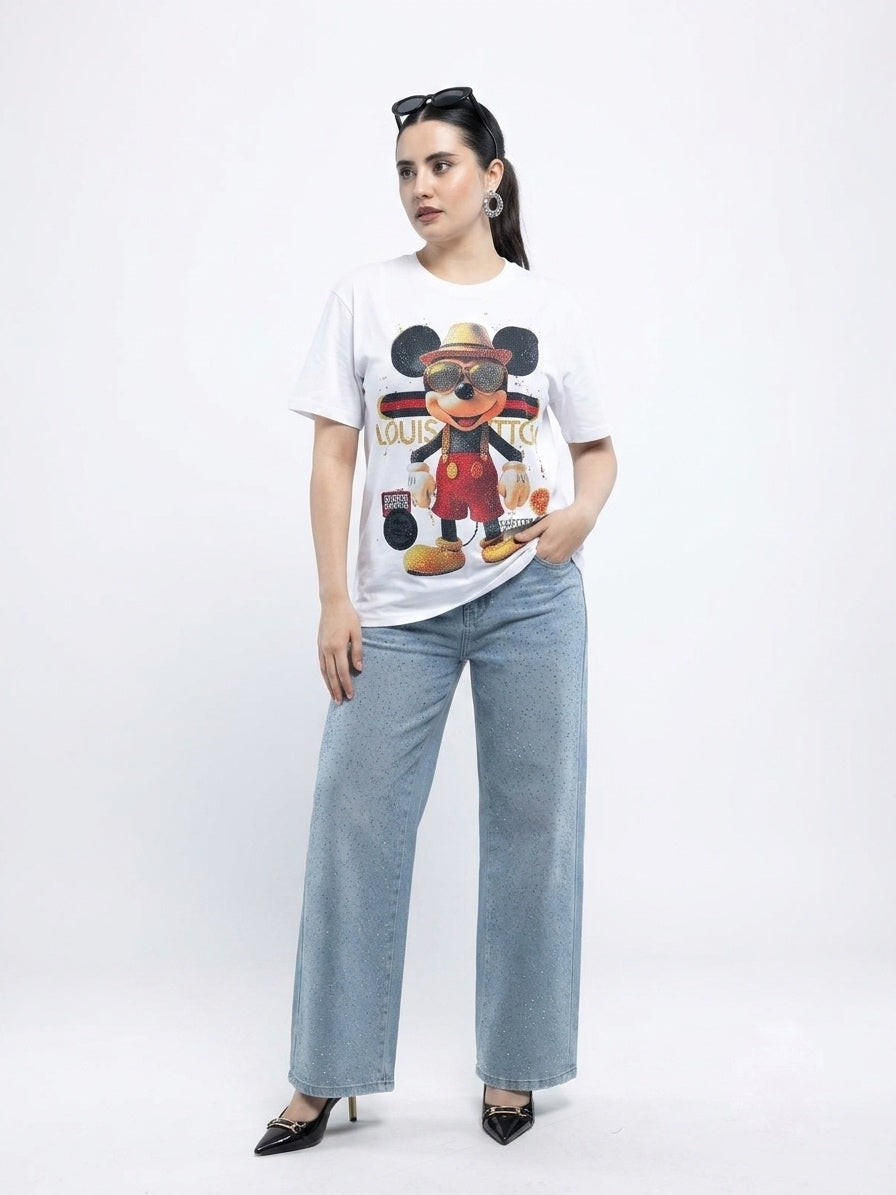 Playera Gráfica con Pedrería y Estampado de Personaje